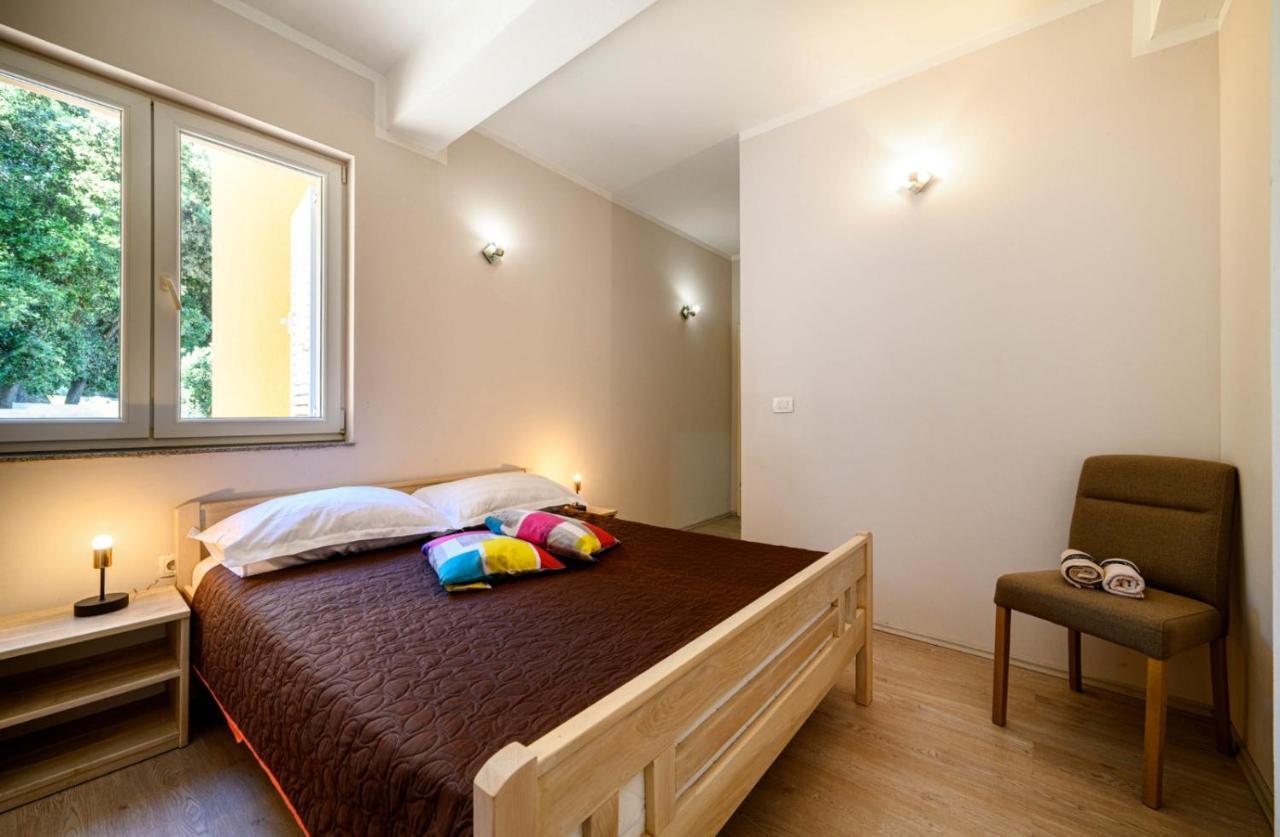 Apartments Oto Zaboric Dış mekan fotoğraf