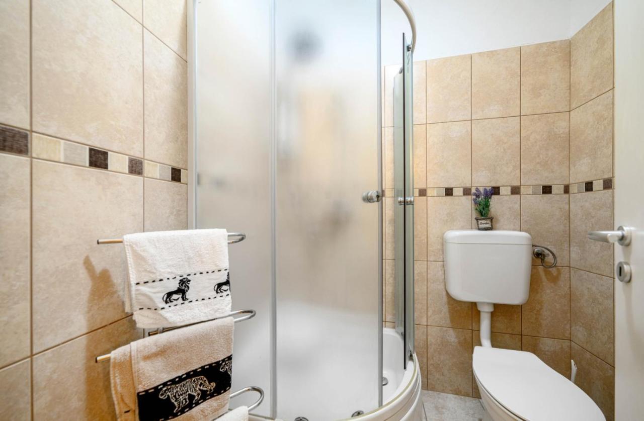 Apartments Oto Zaboric Dış mekan fotoğraf